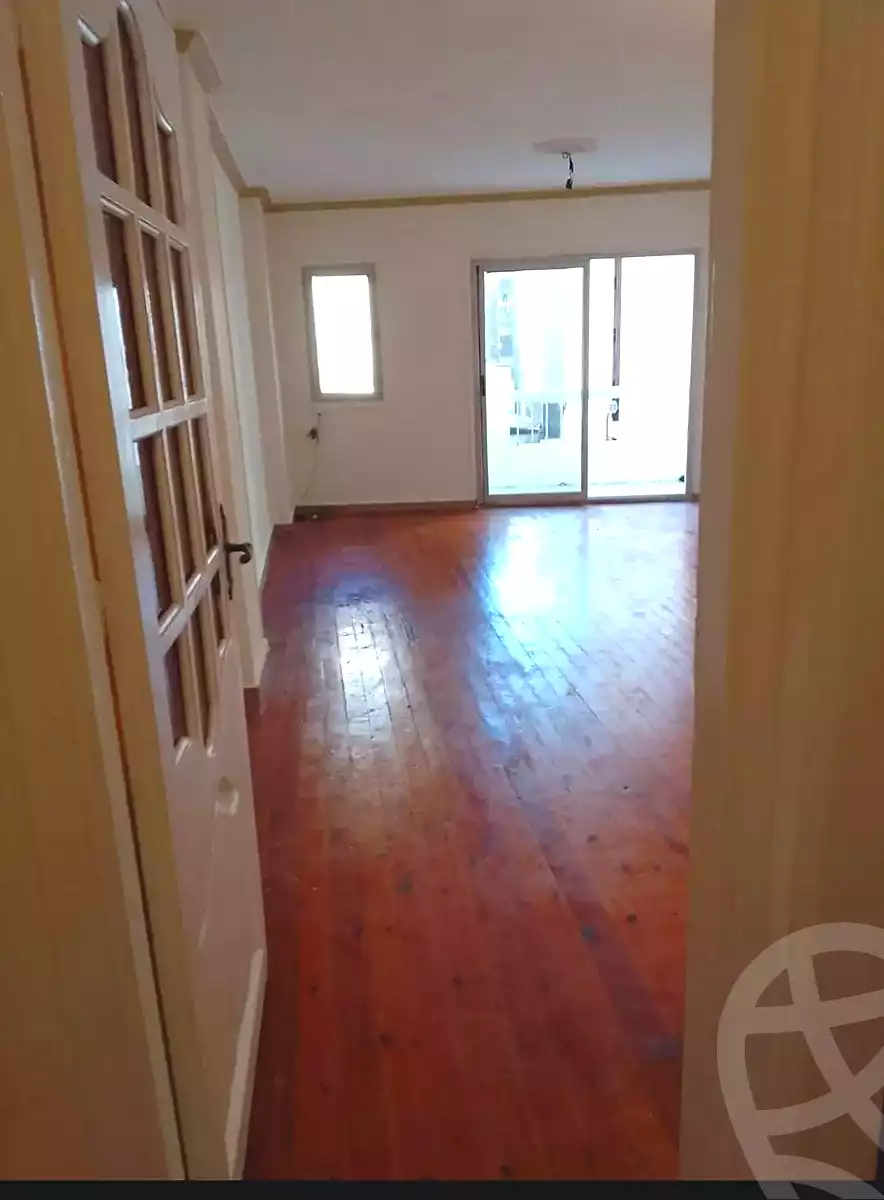 https://aqarmap.com.eg/ar/listing/7143112-for-rent-alexandria-ganaklis