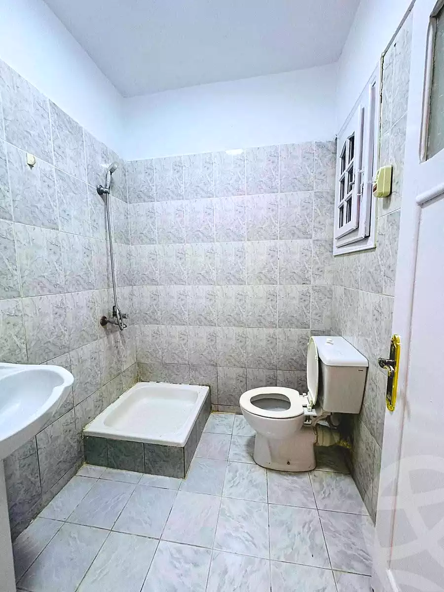 https://aqarmap.com.eg/ar/listing/7143359-for-sale-alexandria-al-agamy-shataa-el-nakheel