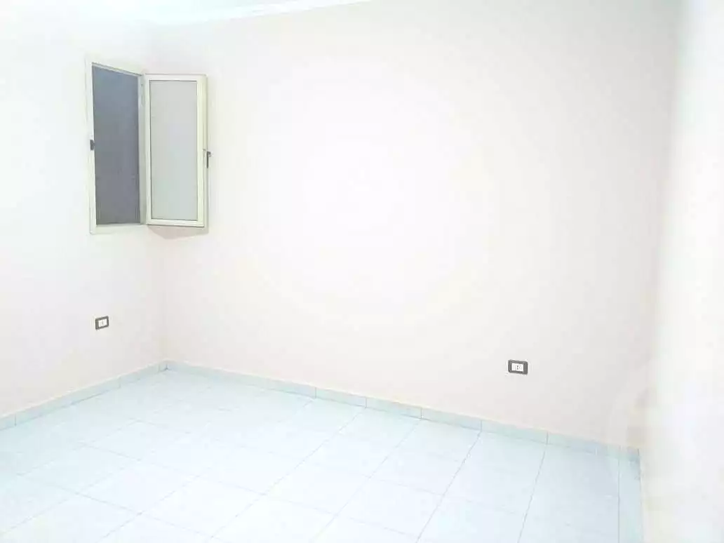 https://aqarmap.com.eg/ar/listing/7143551-for-sale-cairo-faisal-kafr-tohormos-queen-nazli-st