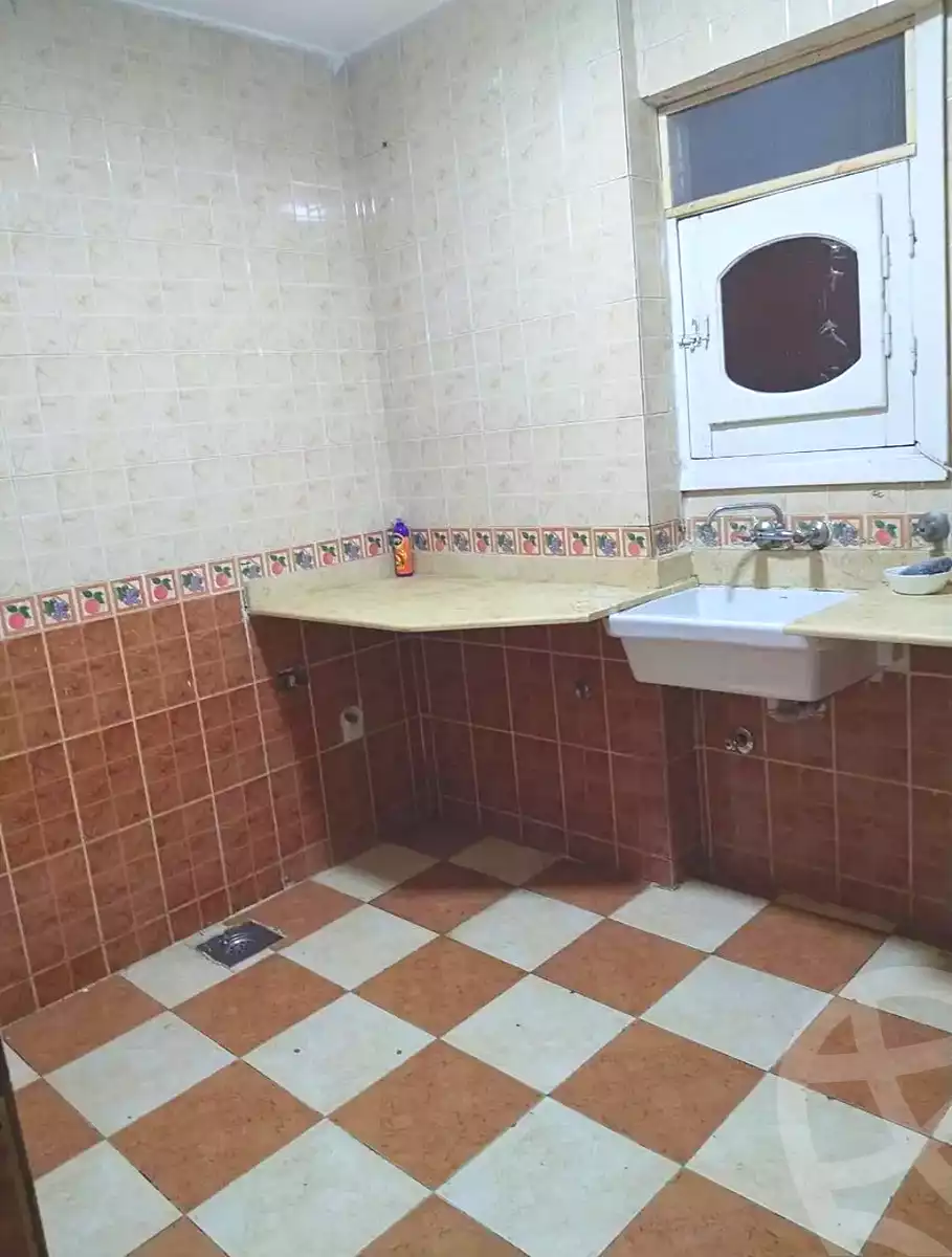 https://aqarmap.com.eg/ar/listing/7143968-for-rent-alexandria-sydy-bshr-sydy-bshr-bhry-shr-mhmwd-l-yswy