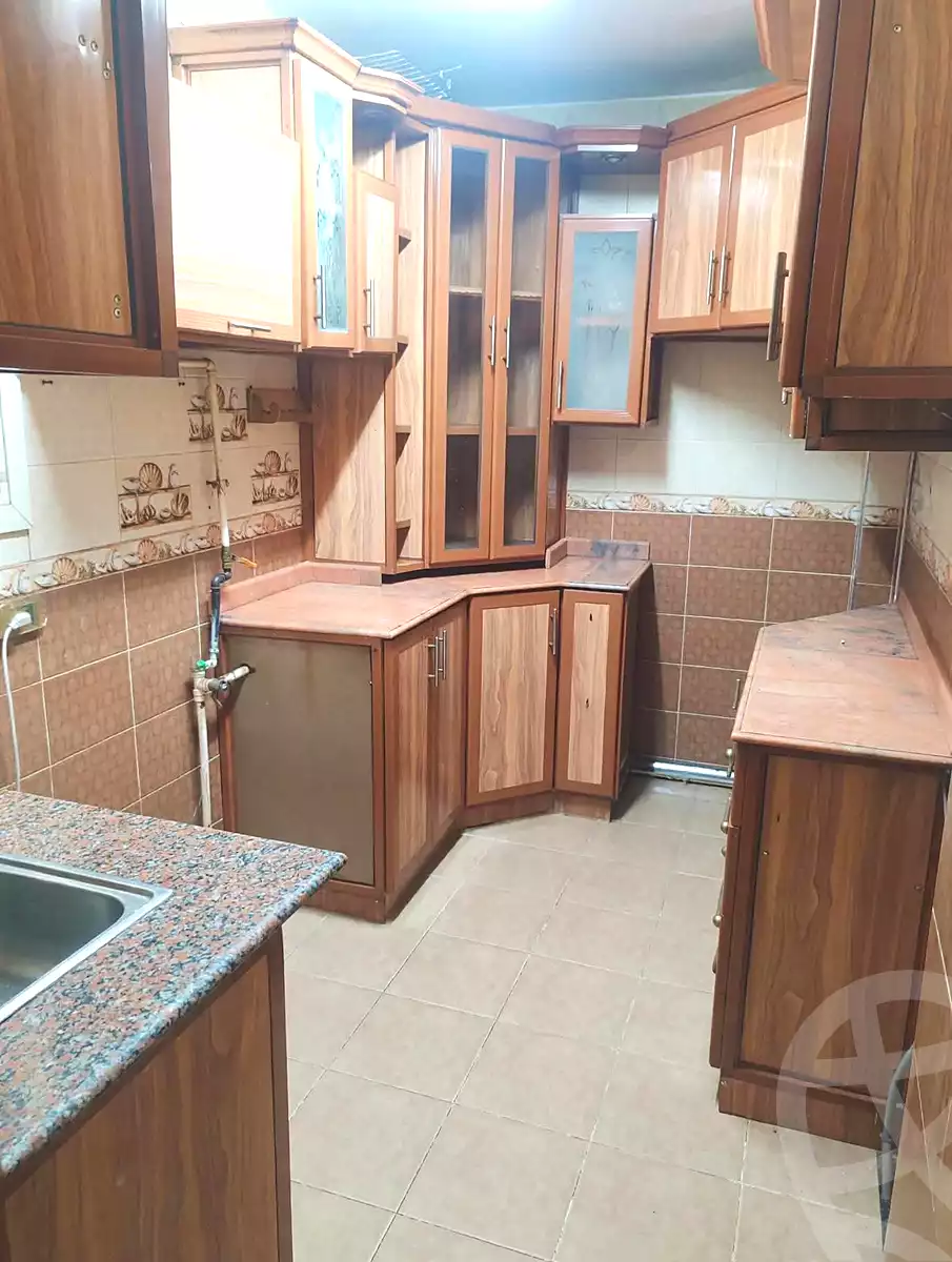 https://aqarmap.com.eg/ar/listing/7144470-for-sale-cairo-ain-shams-ain-shams-el-sharkia-el-zahraa-st