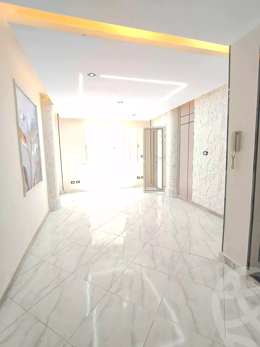 https://aqarmap.com.eg/ar/listing/7144653-for-sale-alexandria-sydy-bshr-sydy-bshr-bhry-mohamed-el-srafi-st.