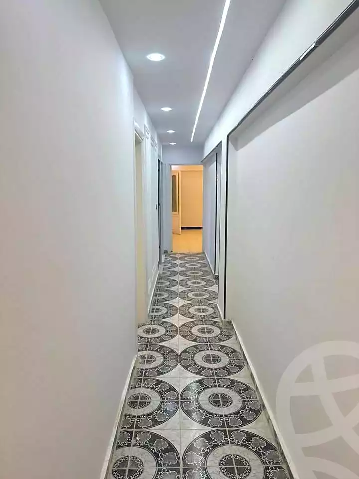 https://aqarmap.com.eg/ar/listing/7144864-for-sale-alexandria-al-agamy-el-hanouvel-radwan-st