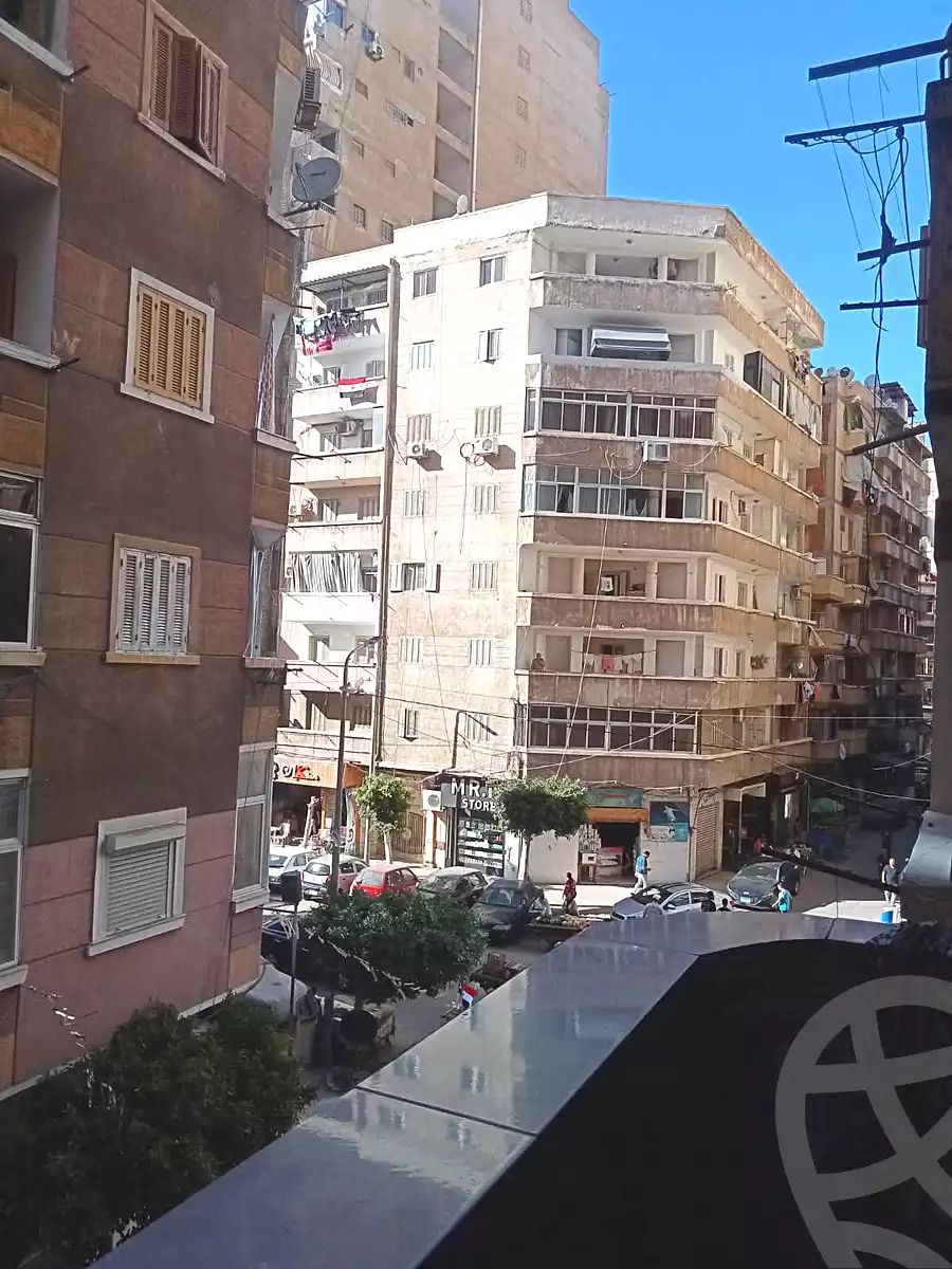 https://aqarmap.com.eg/ar/listing/7145275-for-sale-alexandria-sydy-bshr-sydy-bshr-bhry-khalil-hamada-st