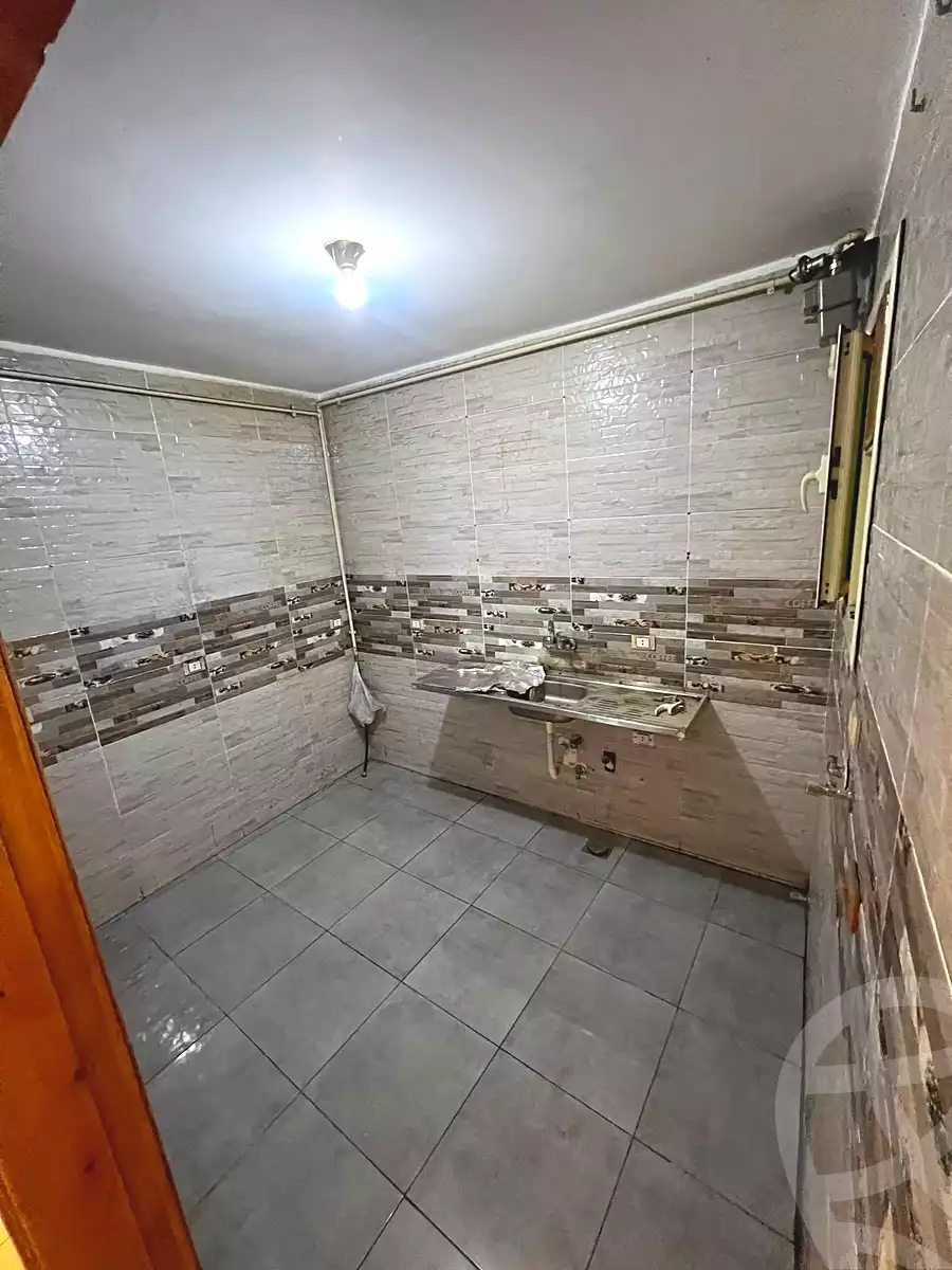 https://aqarmap.com.eg/ar/listing/7145547-for-sale-cairo-el-sheikh-zayed-city-el-hay-elasher-street-100
