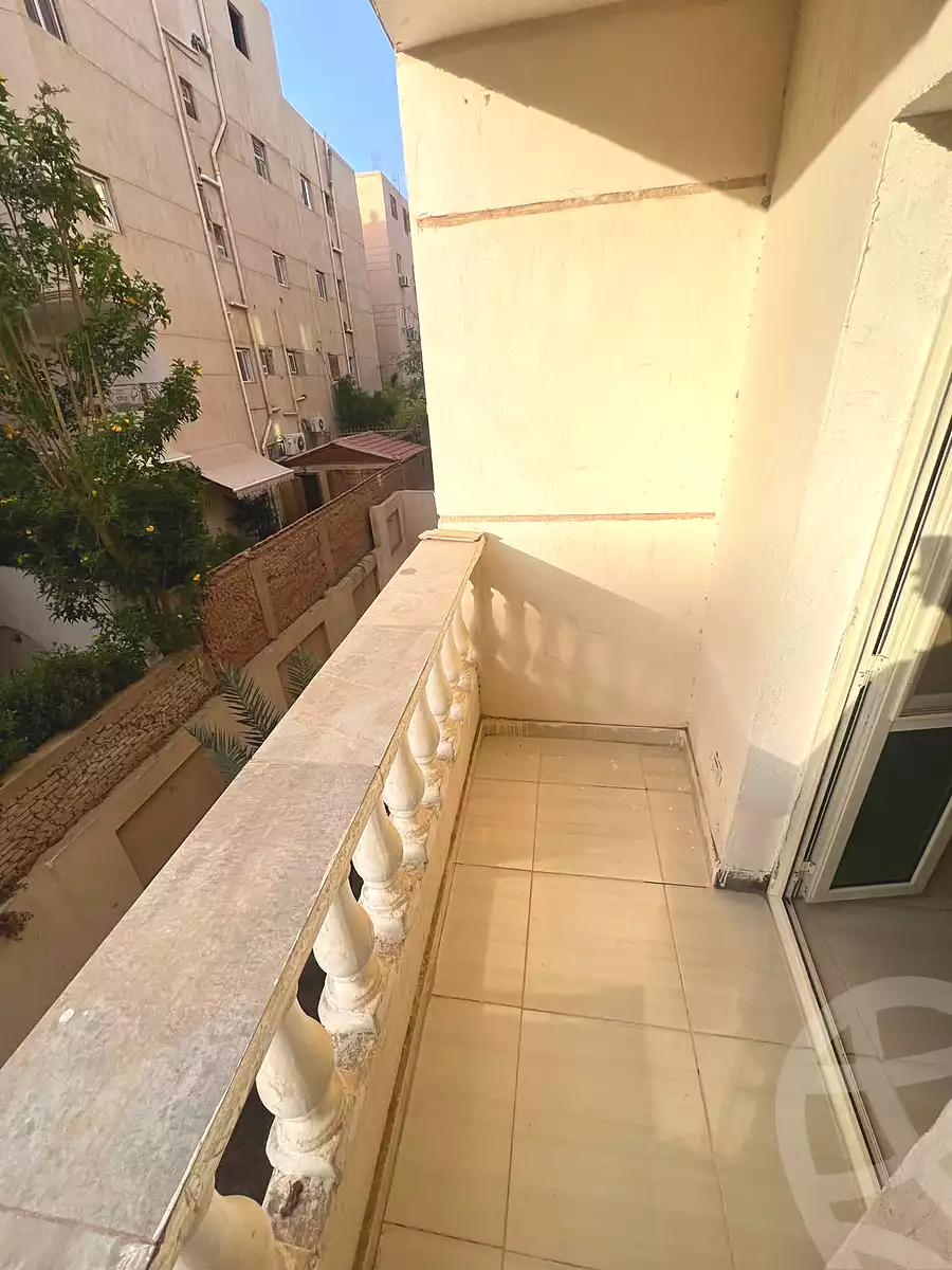 https://aqarmap.com.eg/ar/listing/7145547-for-sale-cairo-el-sheikh-zayed-city-el-hay-elasher-street-100