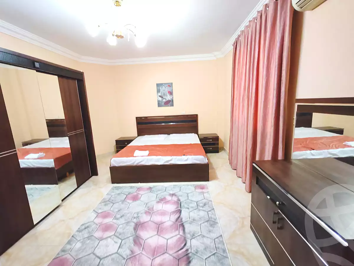 https://aqarmap.com.eg/ar/listing/7145747-for-rent-cairo-new-cairo-lrhb-city-phase-1-ahmed-rami-st