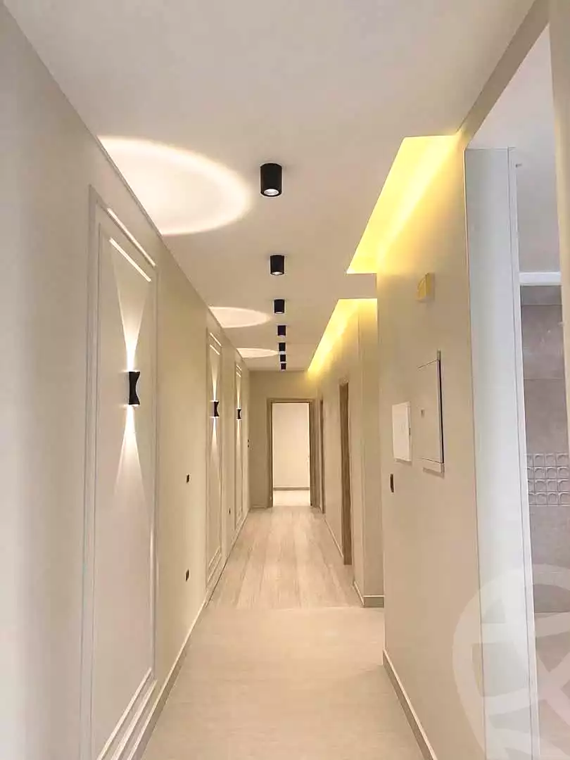https://aqarmap.com.eg/ar/listing/7145785-for-sale-cairo-el-sheikh-zayed-city-compounds-el-yasmeen-compound