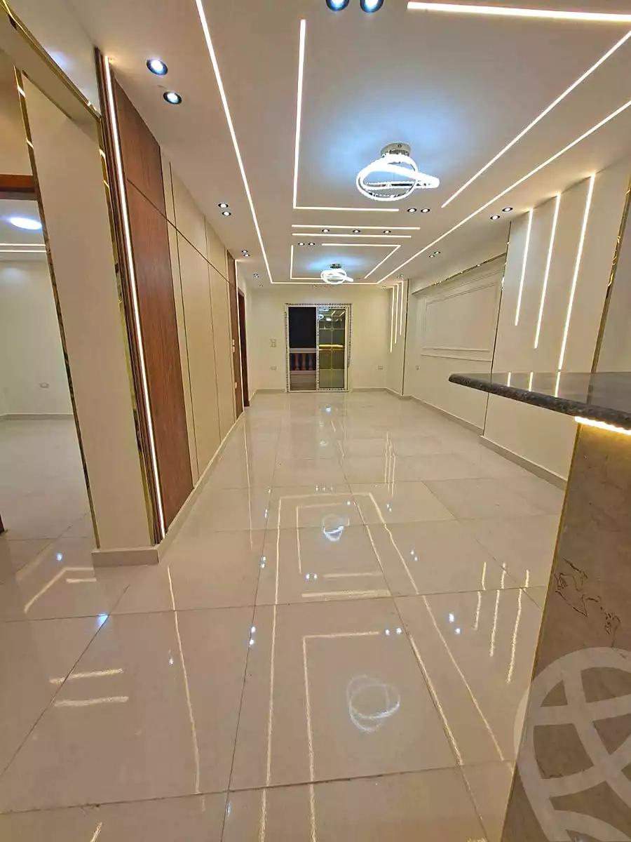 https://aqarmap.com.eg/ar/listing/7146295-for-sale-cairo-nozha-2-el-khamseen-st