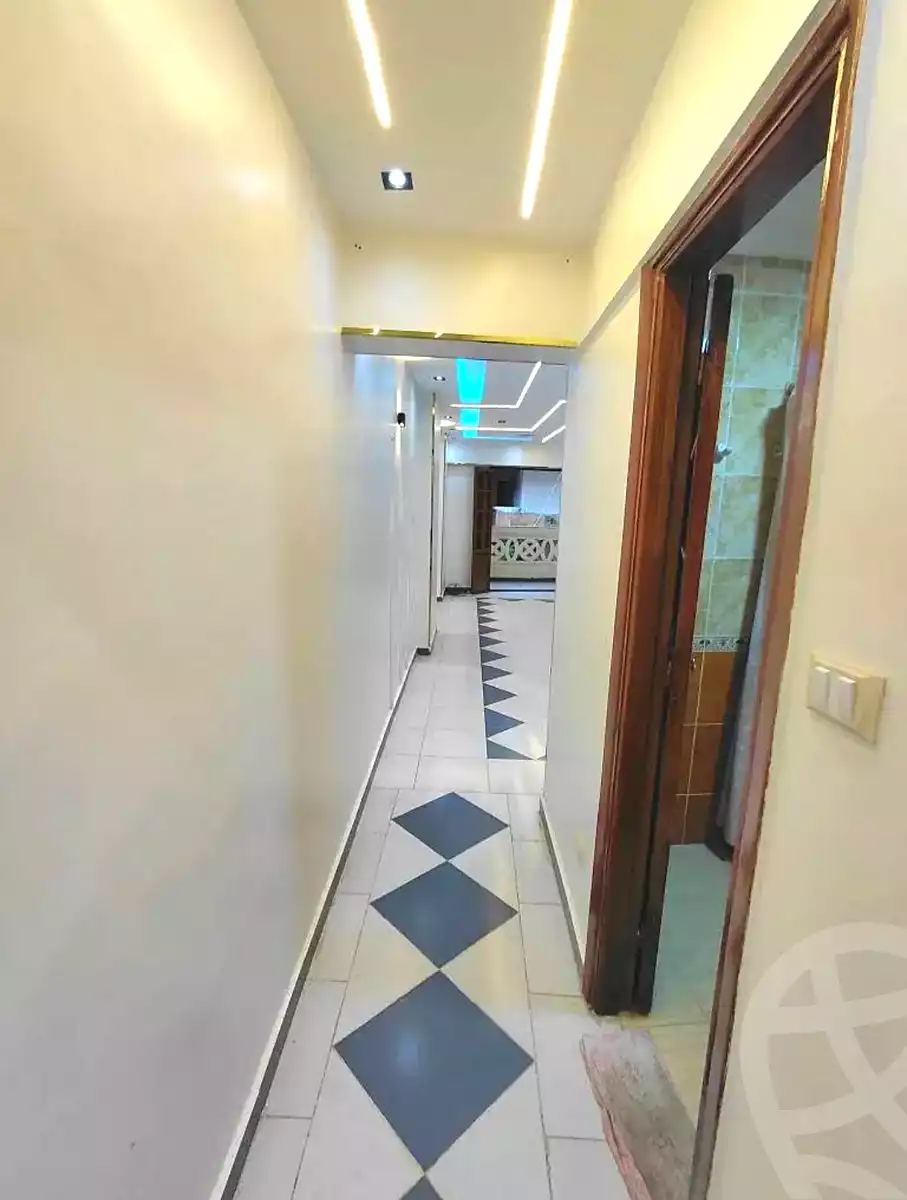 https://aqarmap.com.eg/ar/listing/7146482-for-sale-alexandria-sydy-bshr-sydy-bshr-bhry-shr-mhmwd-l-yswy