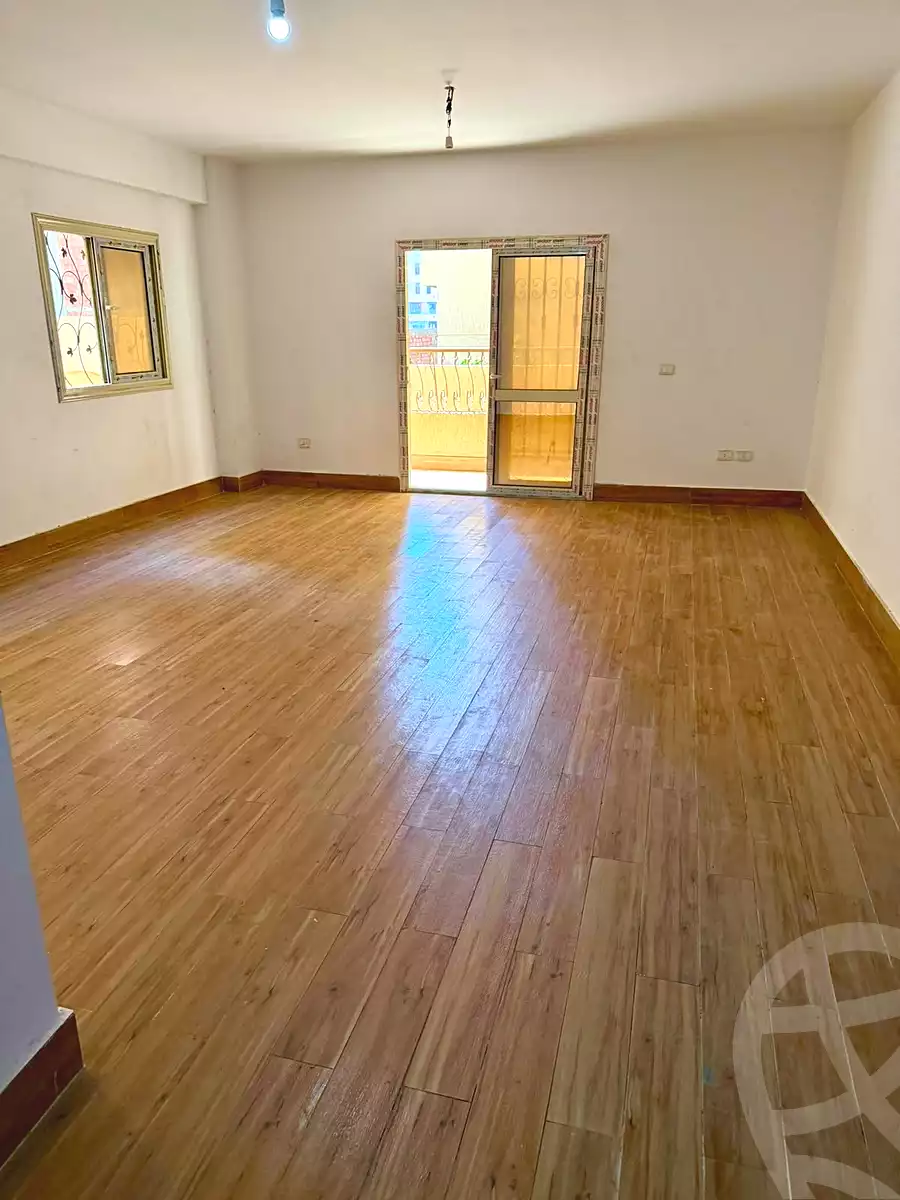 https://aqarmap.com.eg/ar/listing/7135898-for-sale-cairo-el-shorouk-lhy-lthmn-neighbourhood-1