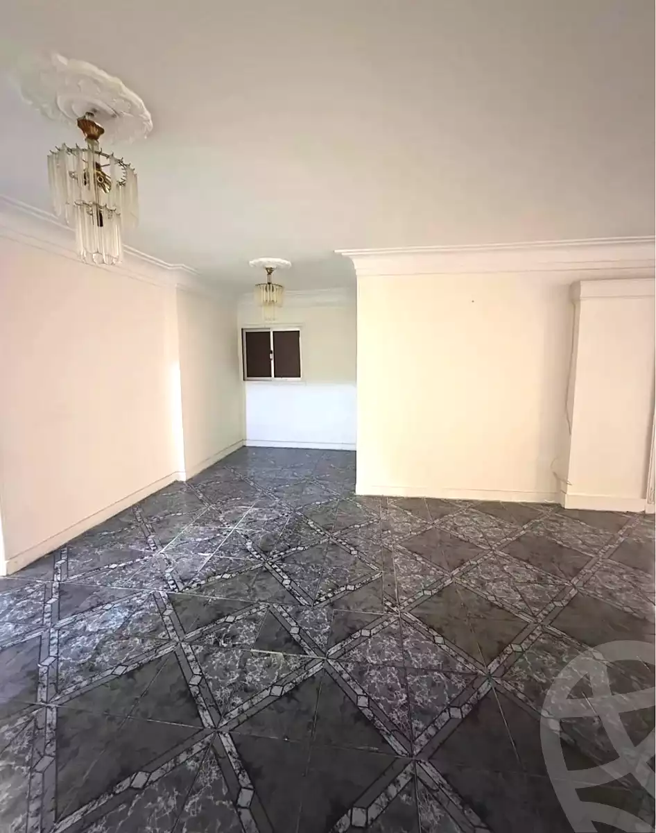 https://aqarmap.com.eg/ar/listing/7146786-for-sale-alexandria-sydy-bshr-sydy-bshr-bhry-abd-el-salam-aref-st