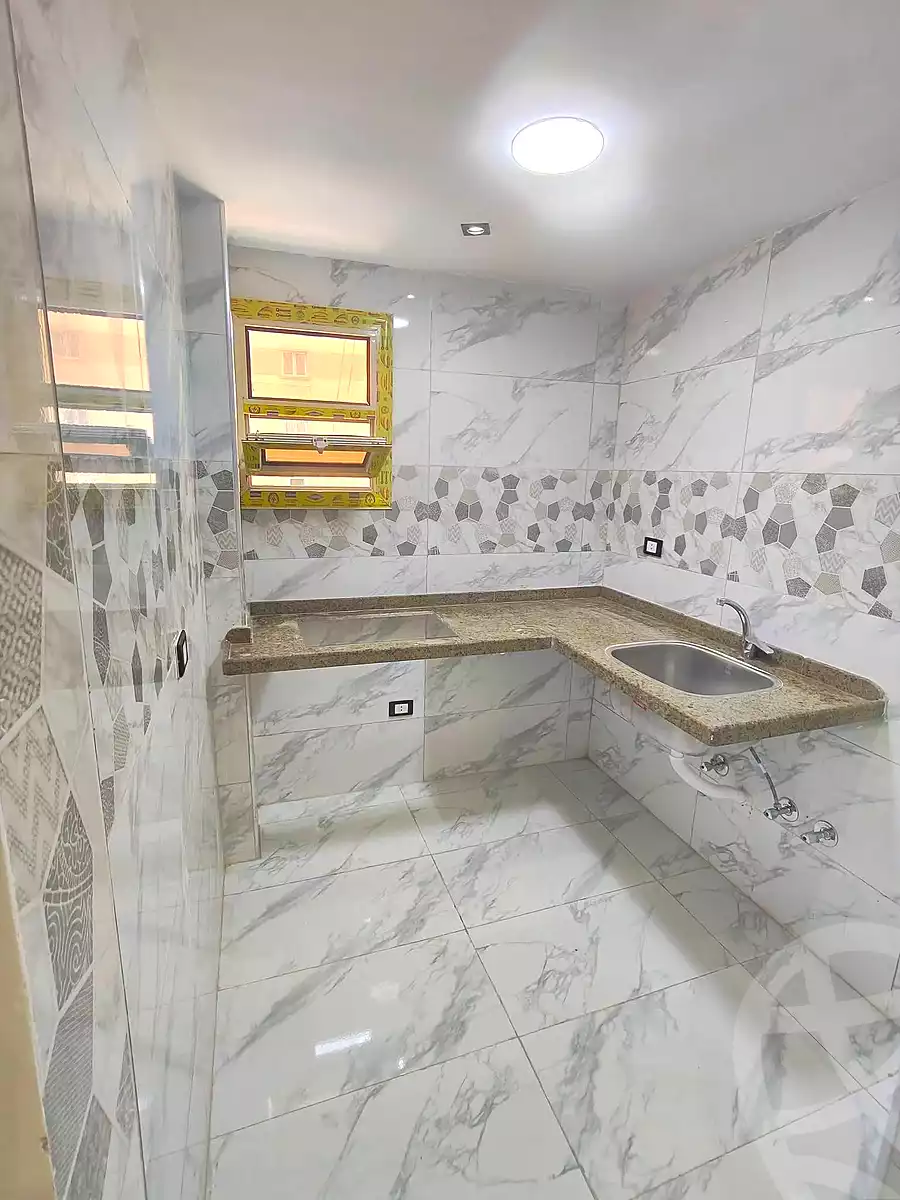 https://aqarmap.com.eg/ar/listing/7146843-for-sale-alexandria-sydy-bshr-sydy-bshr-bhry-mohamed-el-srafi-st.