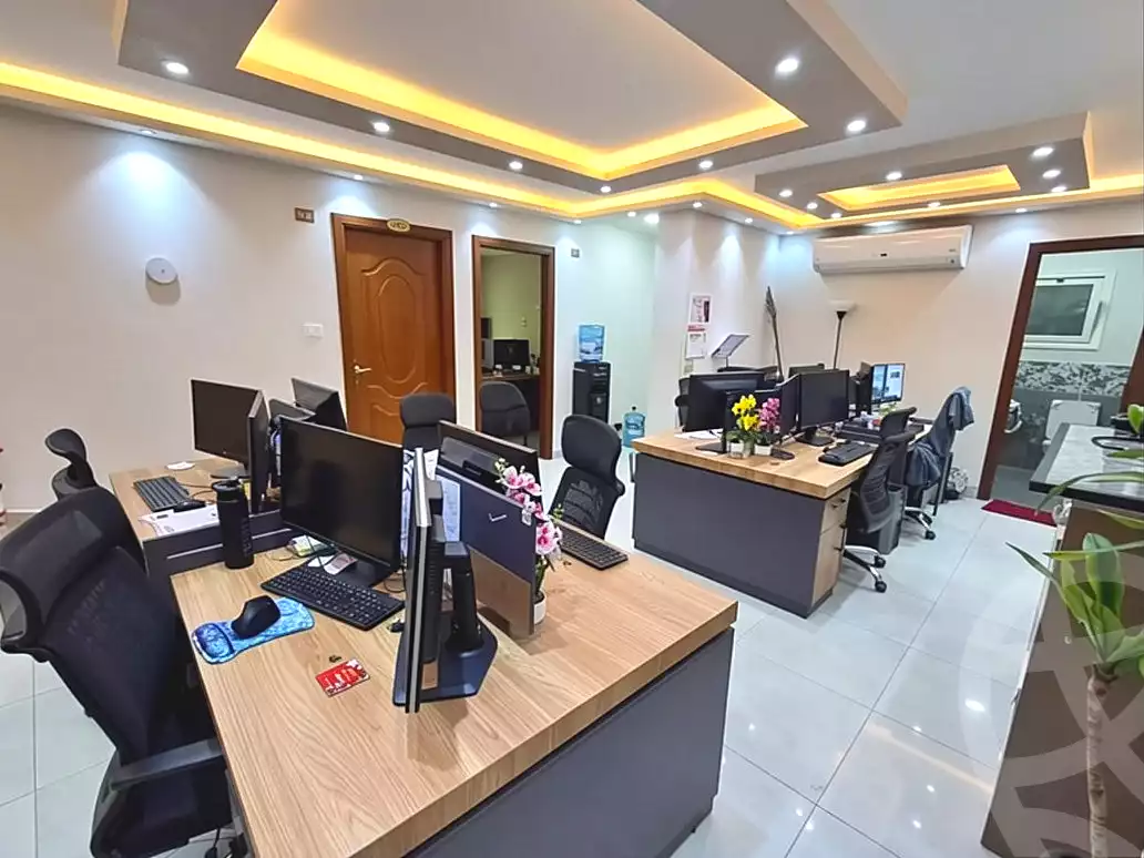 https://aqarmap.com.eg/ar/listing/7147227-for-sale-alexandria-moharram-bey-grin-st
