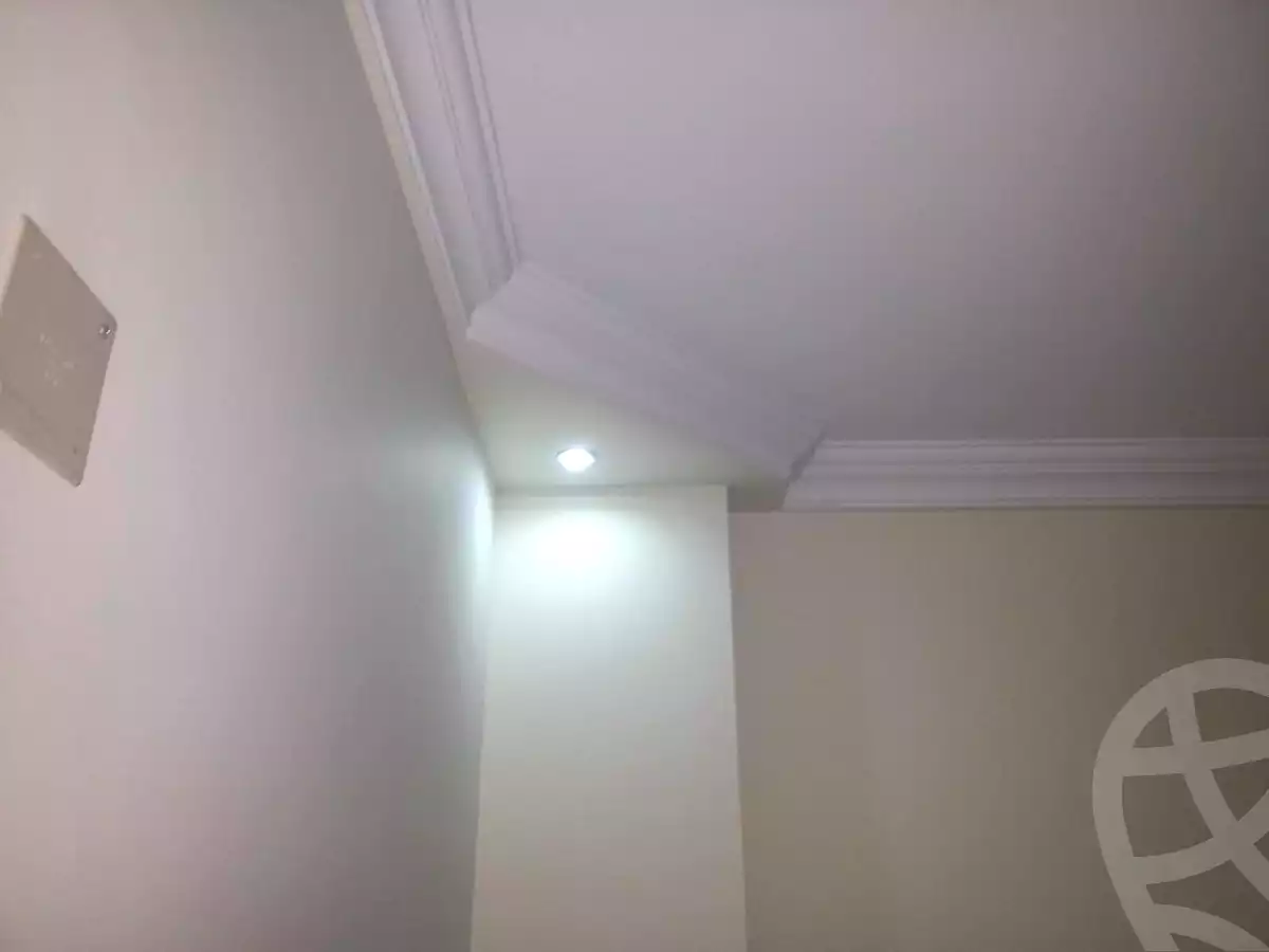https://aqarmap.com.eg/ar/listing/7147302-for-sale-cairo-6th-of-october-el-ahyaa-neighborhood-2nd-divided-from-al-kafrawei-st