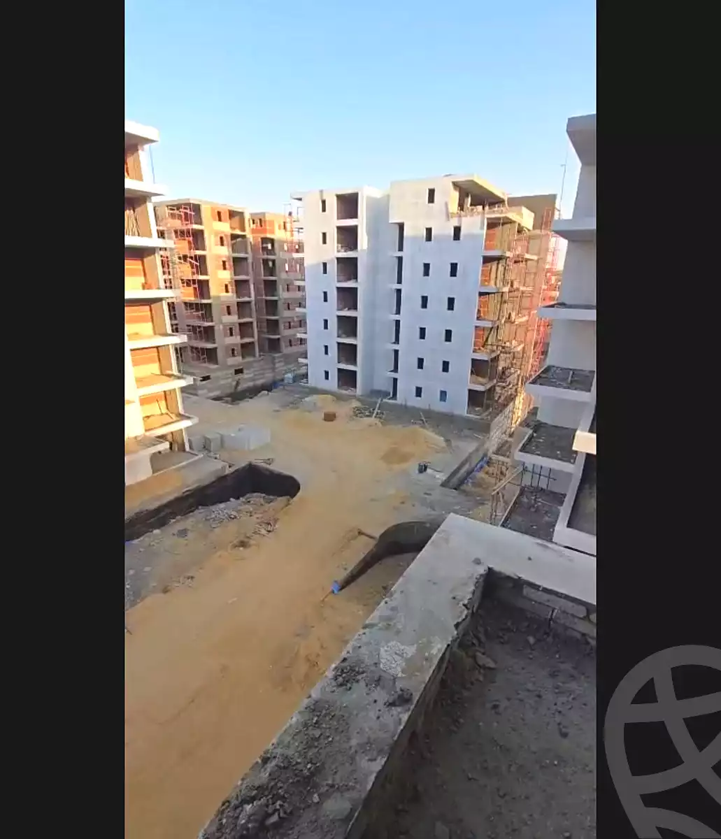 https://aqarmap.com.eg/ar/listing/7147394-for-sale-cairo-new-cairo-compounds-lake-view