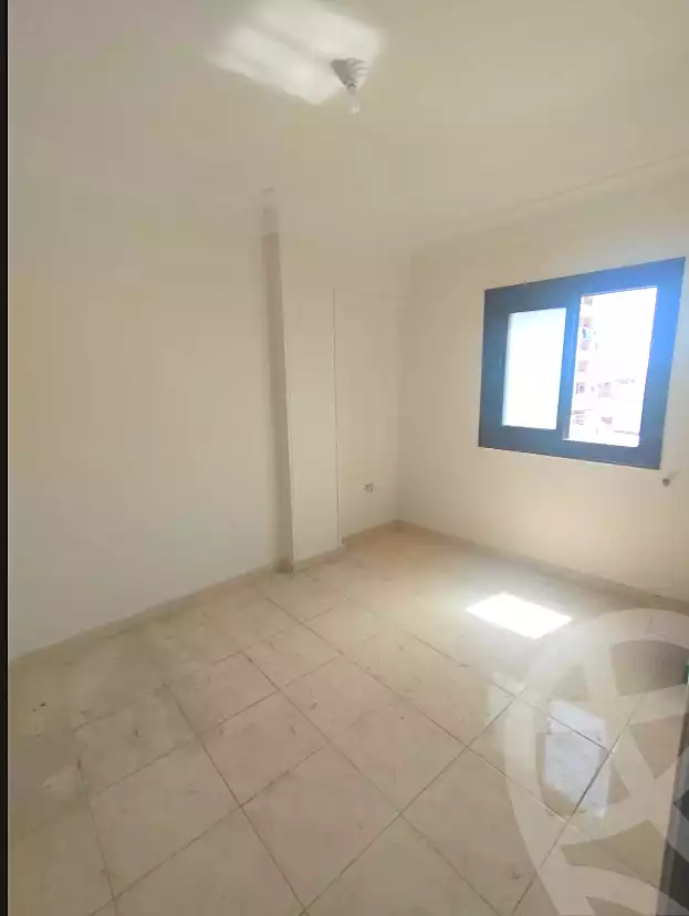 https://aqarmap.com.eg/ar/listing/7147421-for-sale-alexandria-al-agamy-lbytsh-el-saleheen-mosque-st