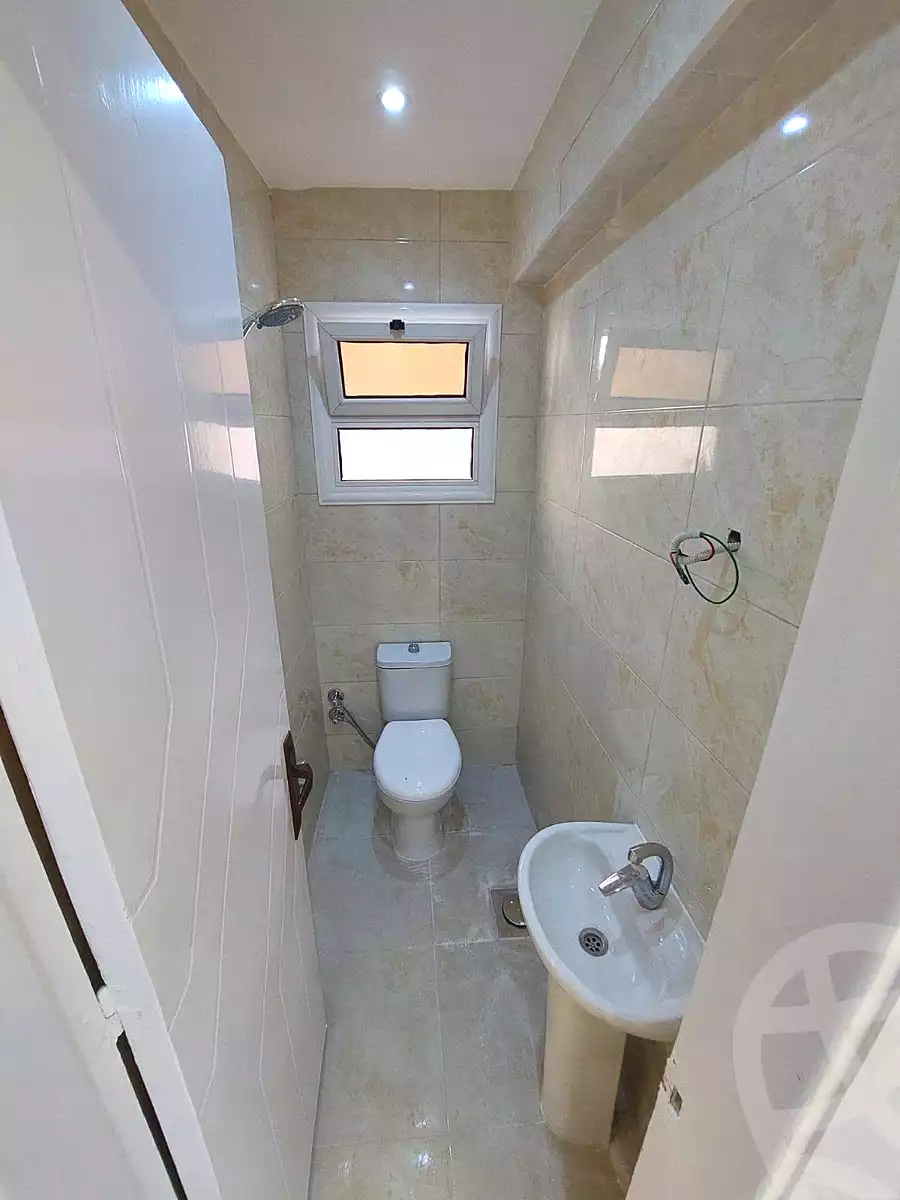 https://aqarmap.com.eg/ar/listing/7147435-for-sale-alexandria-el-asafra-shr-45