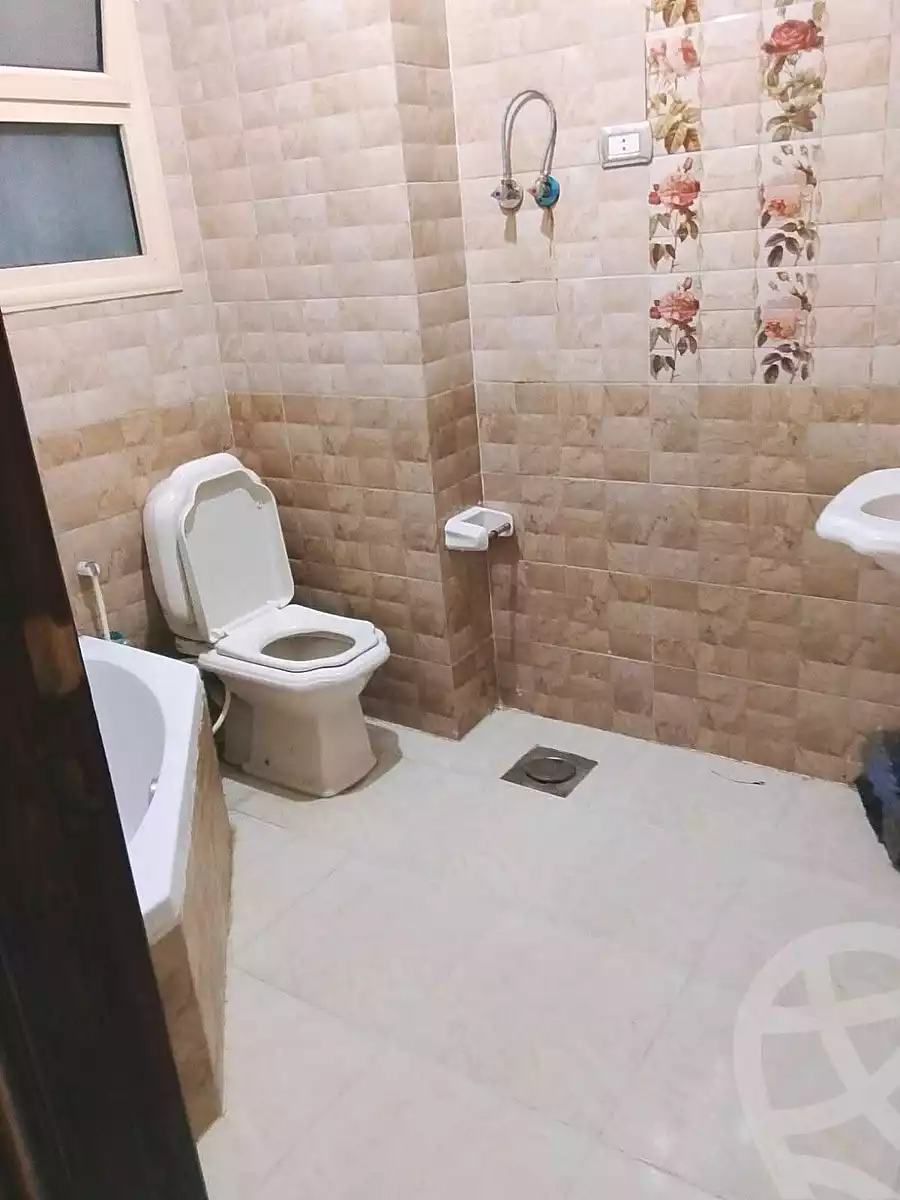 https://aqarmap.com.eg/en/listing/7147521-for-sale-alexandria-camp-cesar