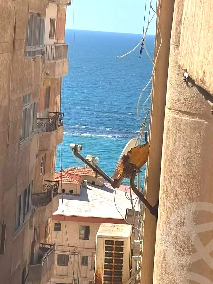 https://aqarmap.com.eg/ar/listing/7147665-for-sale-alexandria-el-asafra-l-sfr-bhry