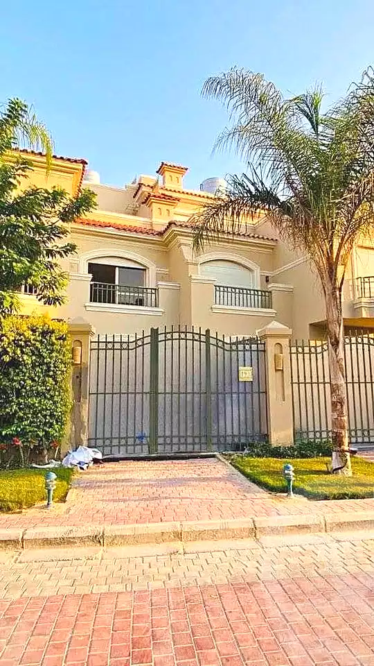 https://aqarmap.com.eg/ar/listing/7147712-for-sale-cairo-new-administrative-capital-r4-la-vista-city
