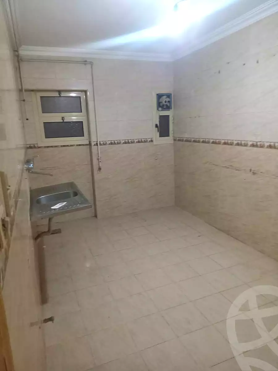 https://aqarmap.com.eg/ar/listing/7147953-for-rent-qalyubia-el-khsos-izbat-el-nakhl-el-farid-st