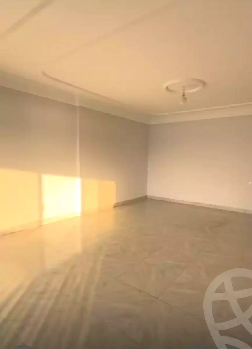 https://aqarmap.com.eg/en/listing/7149778-for-sale-cairo-shoubra-corniche-el-nile-st