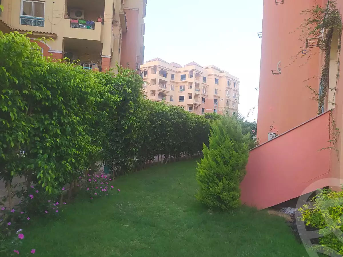 https://aqarmap.com.eg/ar/listing/7151047-for-sale-cairo-6th-of-october-hadaeq-october-compounds-rehab-october