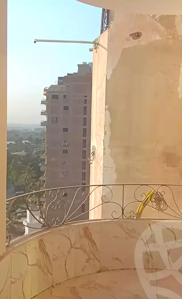 https://aqarmap.com.eg/en/listing/7151260-for-sale-cairo-helwan-hadayek-helwan-nile-corniche-st