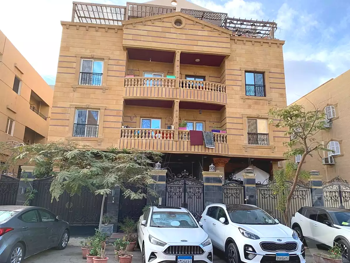 https://aqarmap.com.eg/ar/listing/7151398-for-sale-cairo-new-cairo-first-settlement-neighbourhood-10-el-shaheed-abdul-fattah-ahmed-st