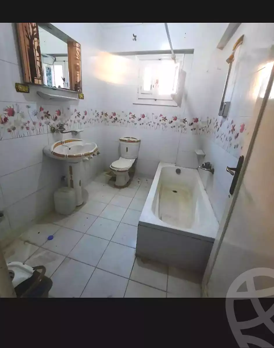 https://aqarmap.com.eg/en/listing/7151572-for-sale-alexandria-al-agamy-el-hanouvel-kasr-al-quiri-st-1