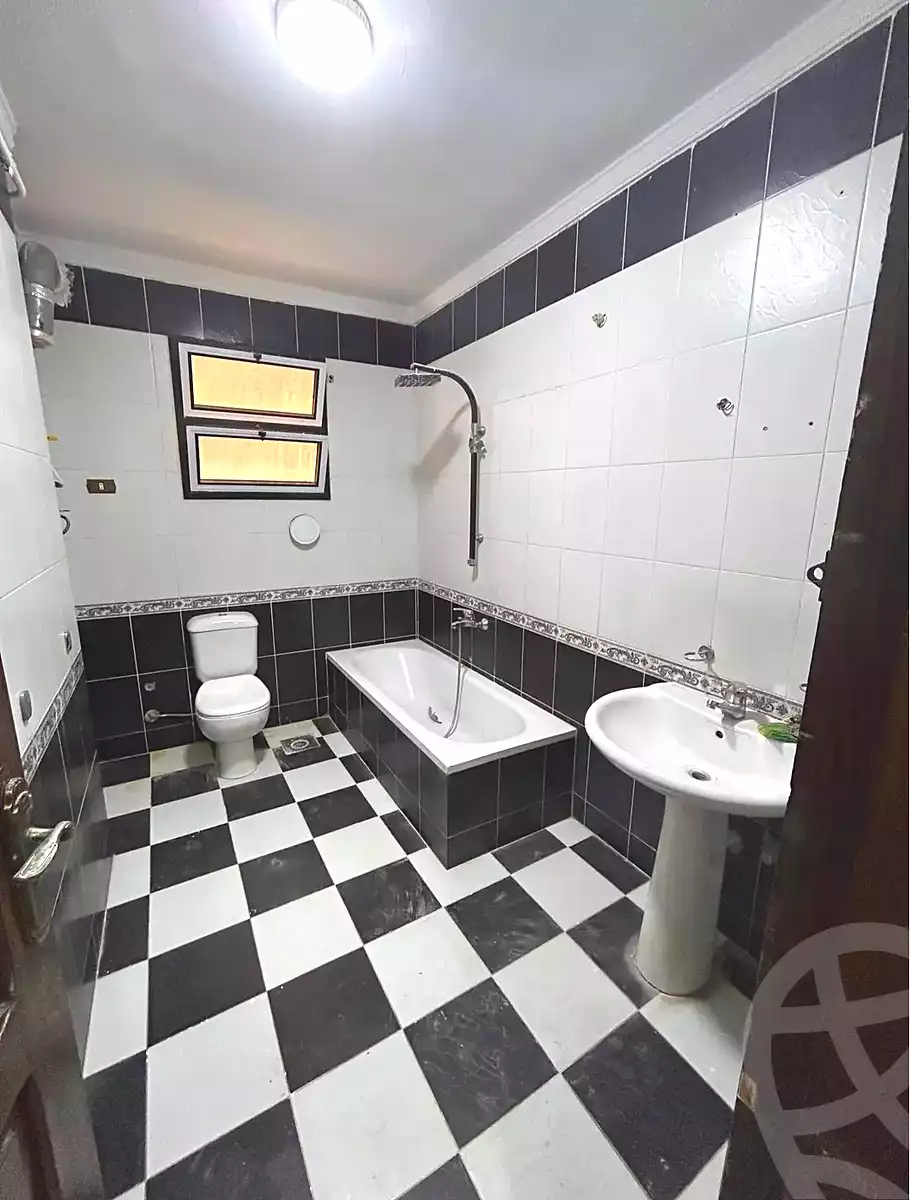 https://aqarmap.com.eg/ar/listing/7152102-for-sale-alexandria-sydy-bshr-sydy-bshr-bhry