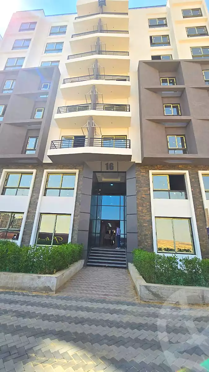 https://aqarmap.com.eg/en/listing/7152087-for-sale-cairo-new-administrative-capital-r7-green-avenue
