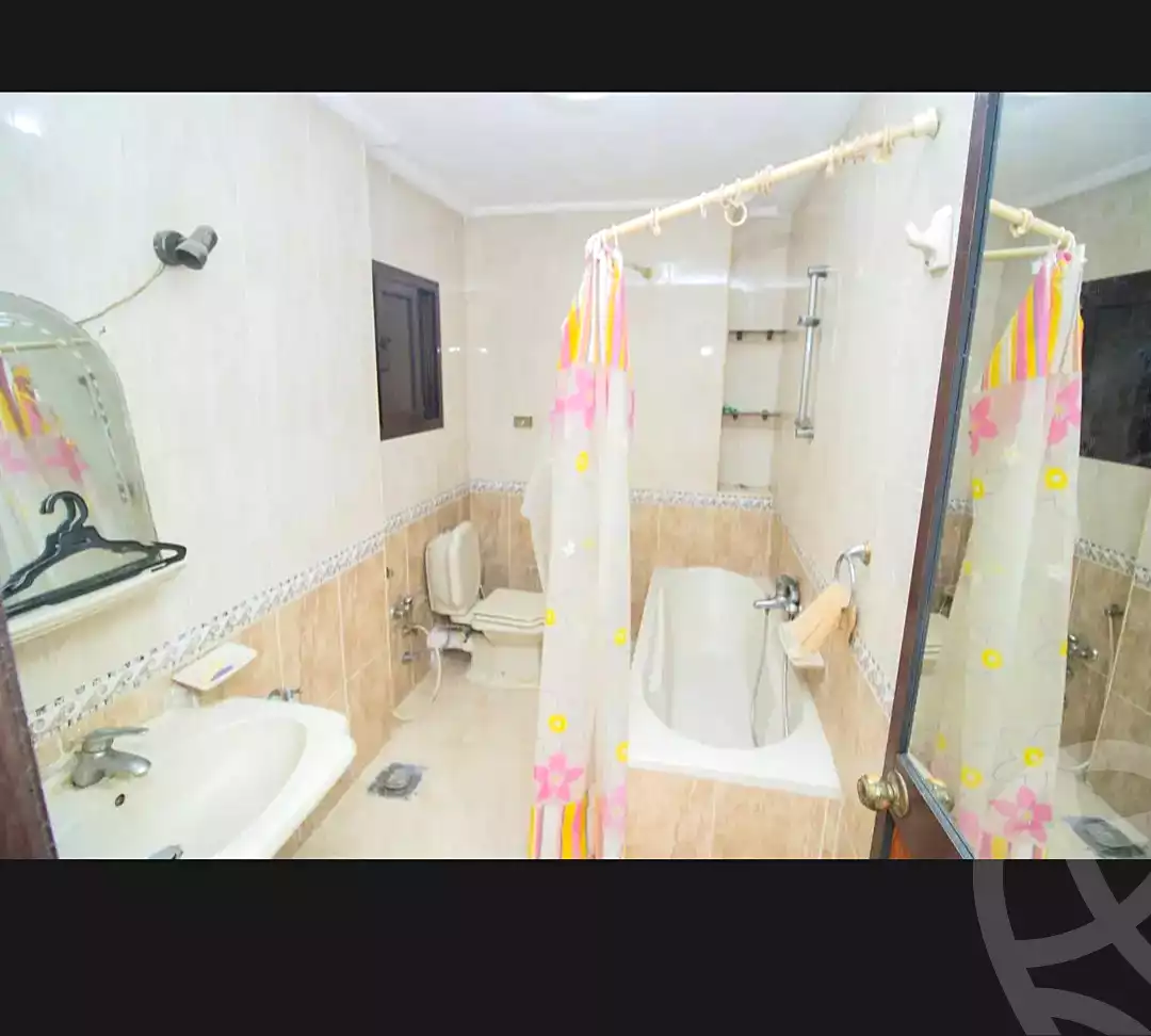 https://aqarmap.com.eg/ar/listing/7152140-for-rent-alexandria-moharram-bey