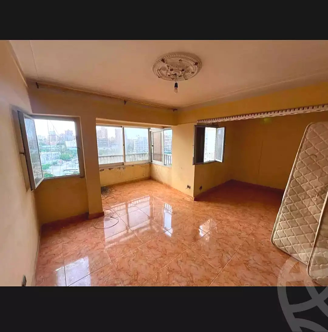 https://aqarmap.com.eg/ar/listing/7152140-for-rent-alexandria-moharram-bey