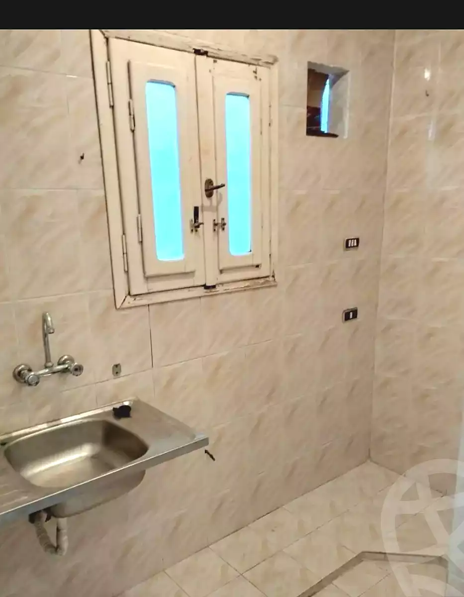https://aqarmap.com.eg/en/listing/7152168-for-rent-alexandria-al-agamy-el-hanouvel-kasr-al-quiri-st-1