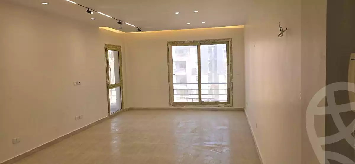 https://aqarmap.com.eg/ar/listing/7152531-for-rent-cairo-el-sheikh-zayed-city-compounds-jn-2