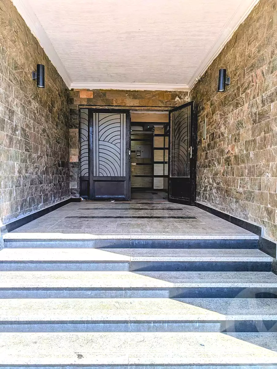 https://aqarmap.com.eg/ar/listing/7152561-for-rent-cairo-6th-of-october-compounds-jn-ktwbr