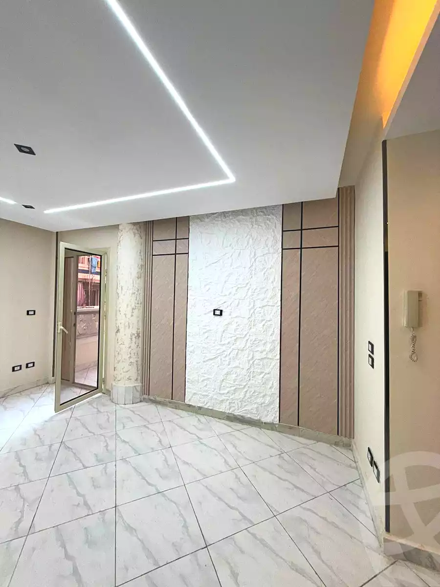 https://aqarmap.com.eg/ar/listing/7152627-for-sale-alexandria-sydy-bshr-sydy-bshr-bhry-mohamed-el-srafi-st.