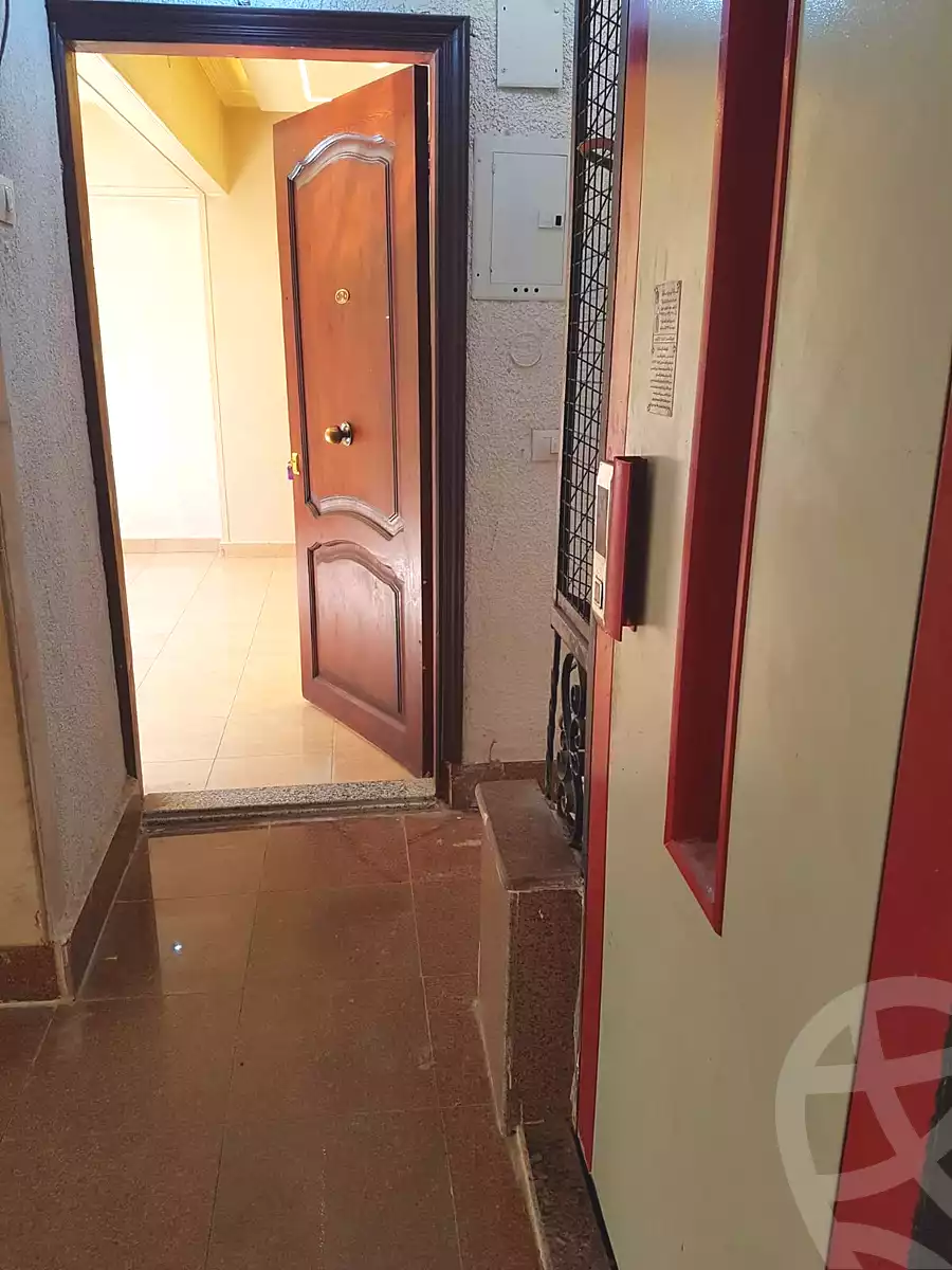 https://aqarmap.com.eg/ar/listing/7154556-for-rent-cairo-6th-of-october-mntq-fr-y-b-6-ktwbr