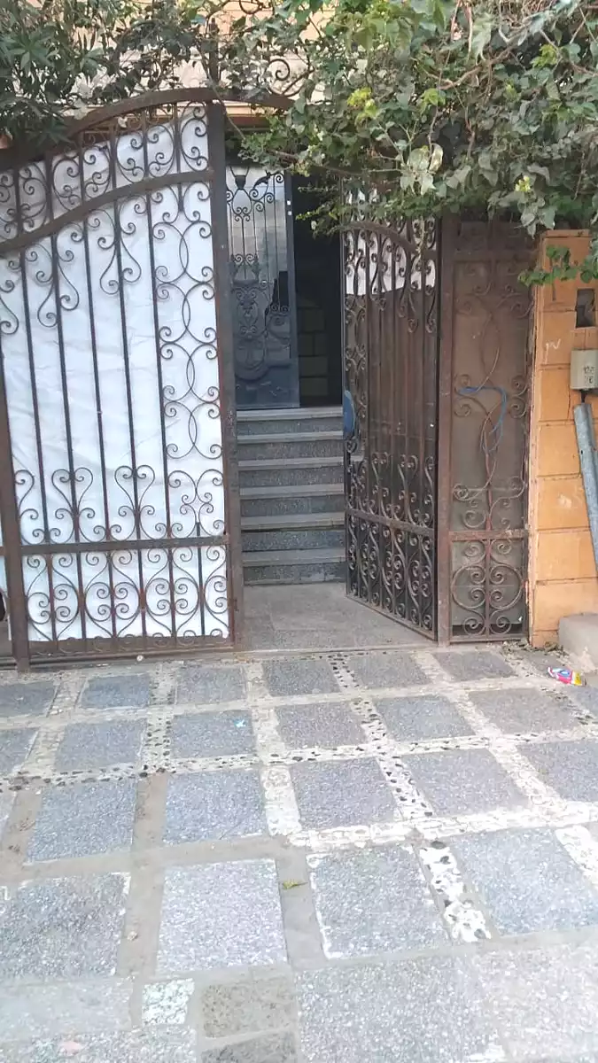 https://aqarmap.com.eg/ar/listing/7154799-for-rent-cairo-el-sheikh-zayed-city-el-hay-elawel-street-24