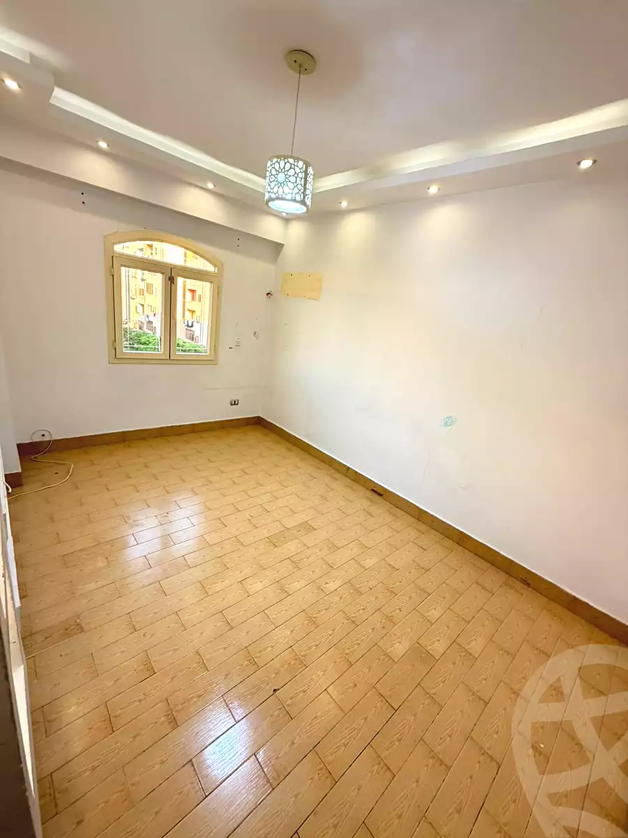 https://aqarmap.com.eg/ar/listing/7154812-for-rent-cairo-el-sheikh-zayed-city-el-hay-elawel-street-10