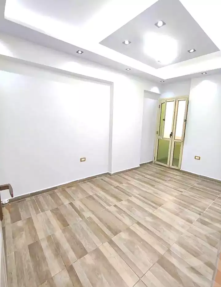 https://aqarmap.com.eg/ar/listing/7154918-for-sale-alexandria-sydy-bshr-sydy-bshr-bhry-shr-khld-bn-lwlyd