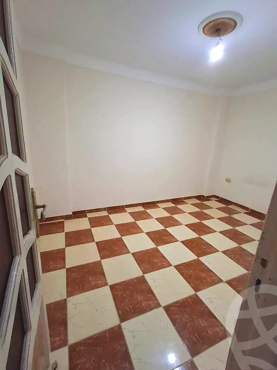 https://aqarmap.com.eg/ar/listing/7155433-for-sale-alexandria-lsywf-el-falki