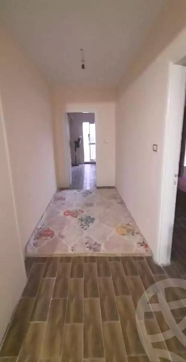 https://aqarmap.com.eg/ar/listing/7155440-for-sale-alexandria-el-asafra-shr-45