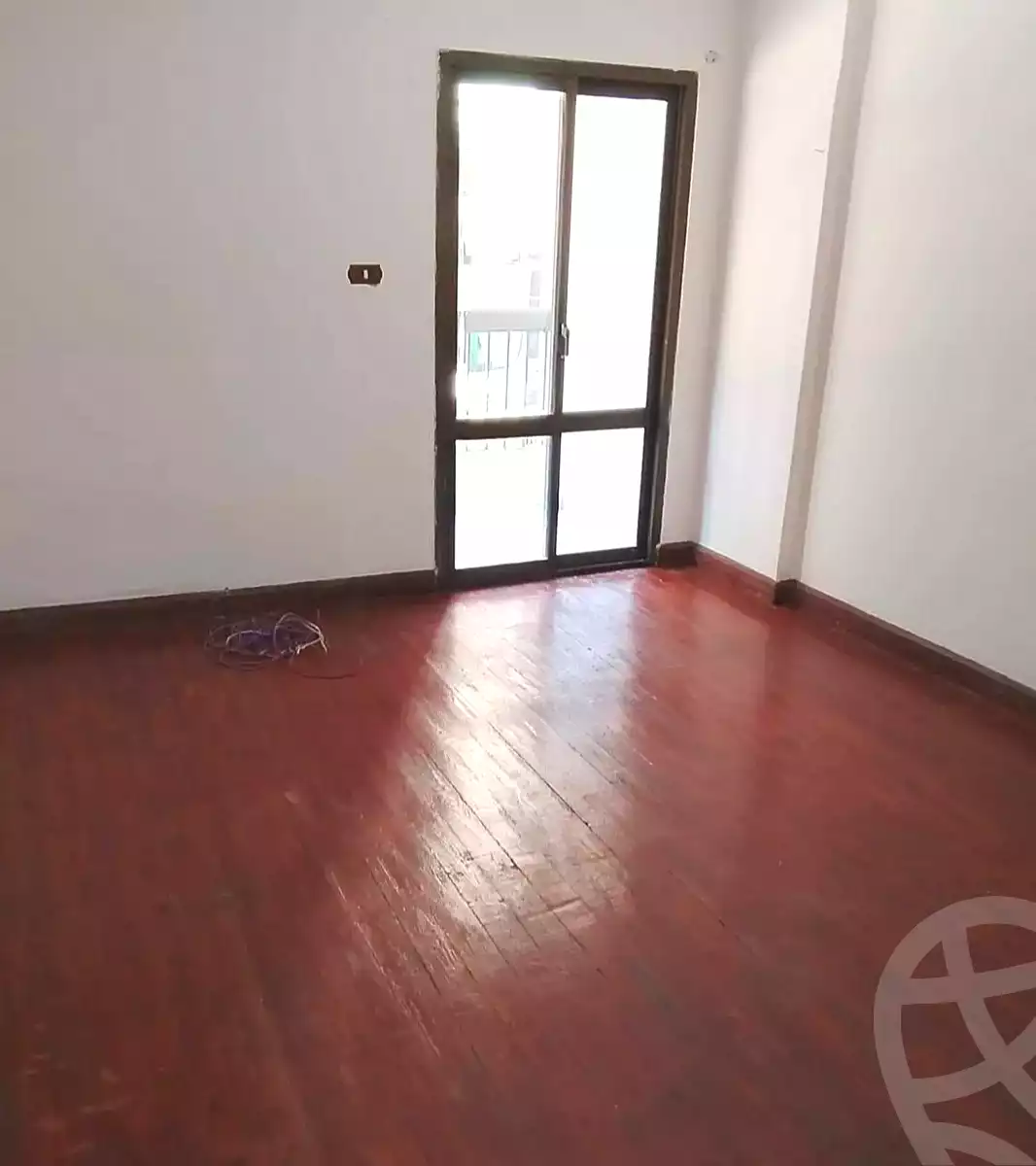 https://aqarmap.com.eg/ar/listing/7155560-for-rent-alexandria-miami-shr-jml-bd-lnsr