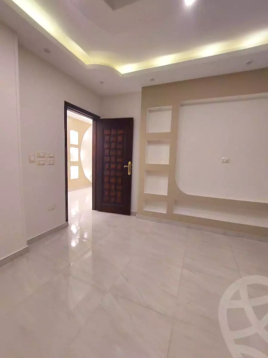 https://aqarmap.com.eg/ar/listing/7155574-for-sale-cairo-helwan-helwan-el-sharkeya-saleh-sobhy-st