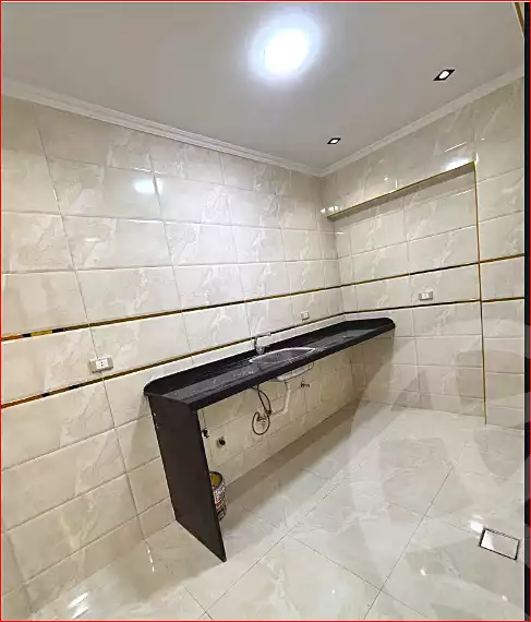 https://aqarmap.com.eg/ar/listing/7155656-for-sale-alexandria-sydy-bshr-sydy-bshr-bhry-mohamed-el-srafi-st.