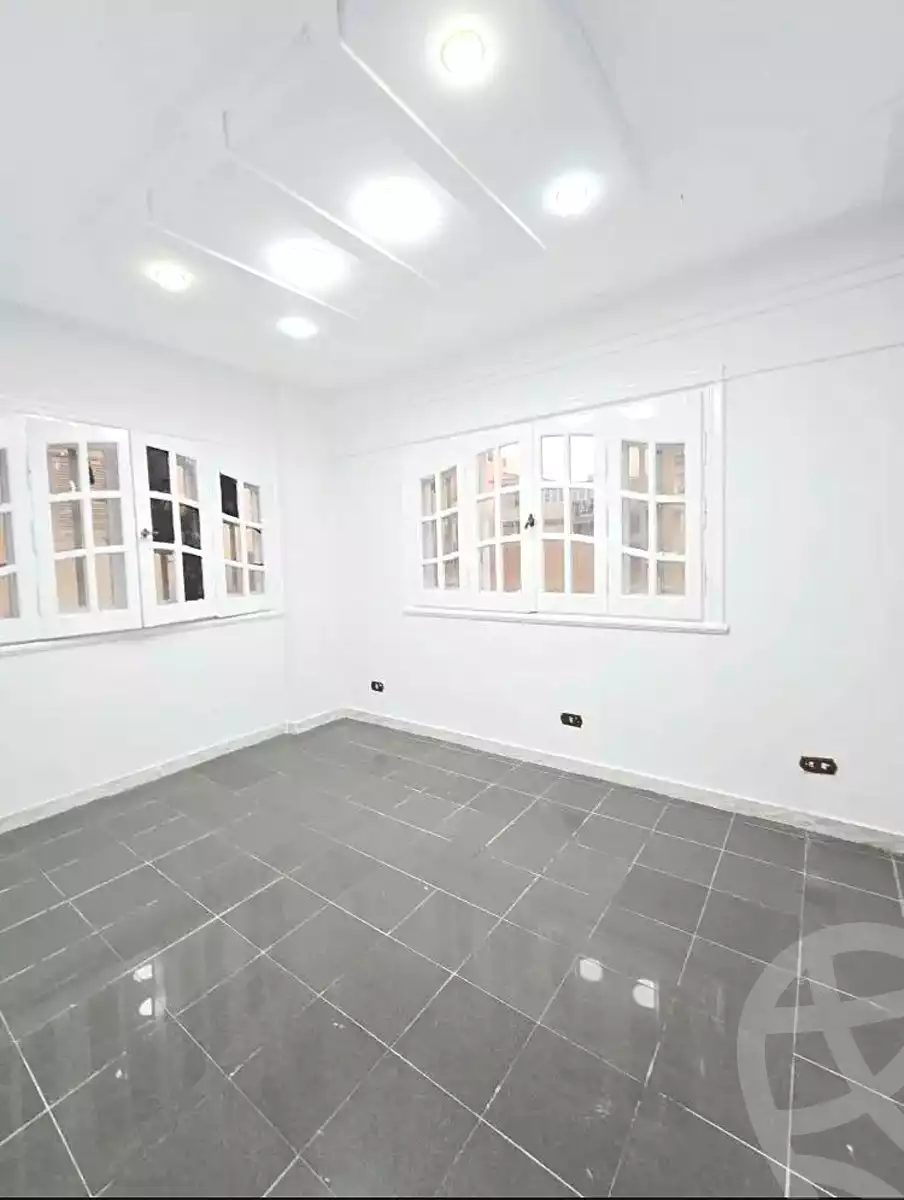https://aqarmap.com.eg/ar/listing/7155712-for-sale-alexandria-al-agamy-shataa-el-nakheel