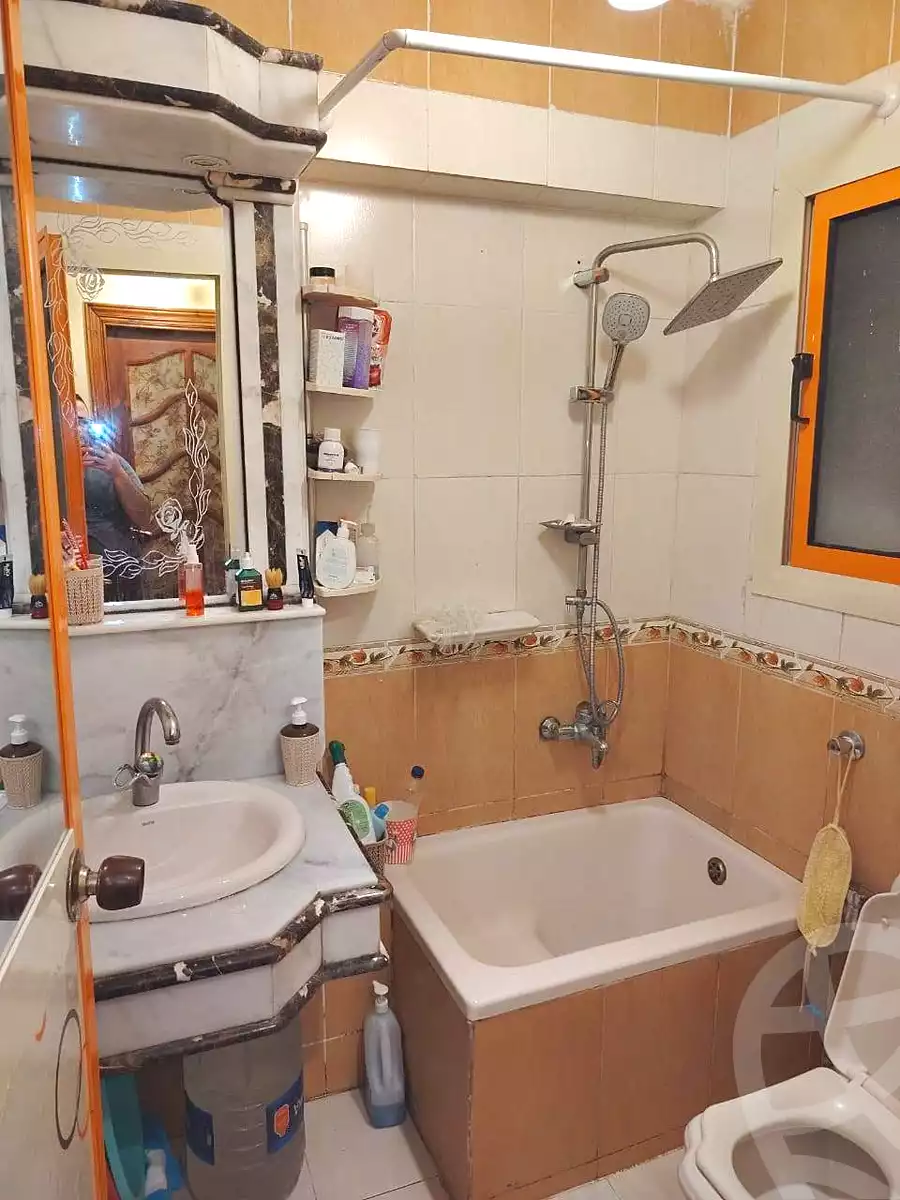 https://aqarmap.com.eg/en/listing/7156095-for-sale-alexandria-al-agamy-el-hanouvel-al-haded-we-al-soulb-st